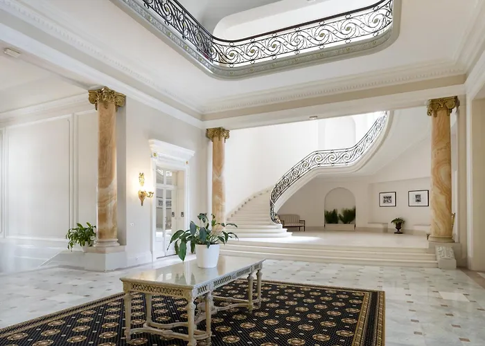 Appartamento Grande - T3 Carlton -70m2 *